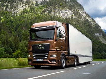 REKORDNÍ ÚČINNOST: MAN TGX D30 POWERLION OHROMIL TISK